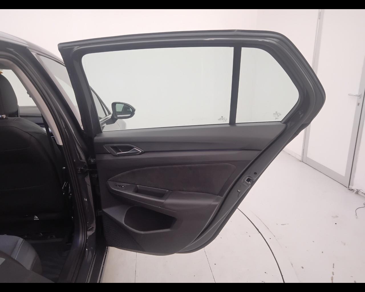 VOLKSWAGEN Golf VIII 2024 - Golf 1.5 tsi ehybrid Style 204cv dsg