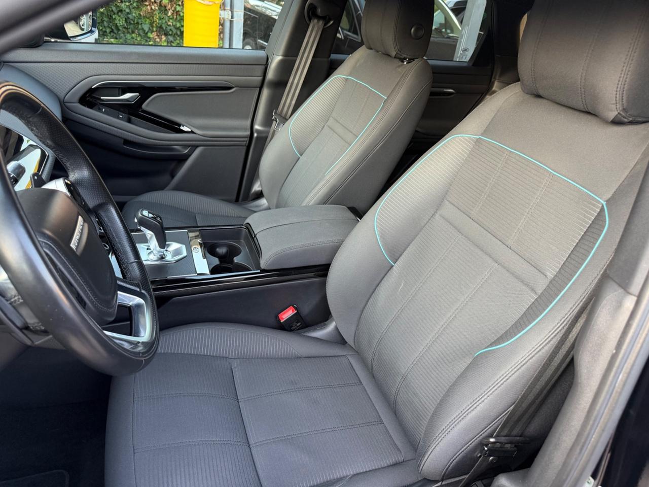 Land Rover Evoque 2.0 D150 CV R-Dynamic KM CERTIF.