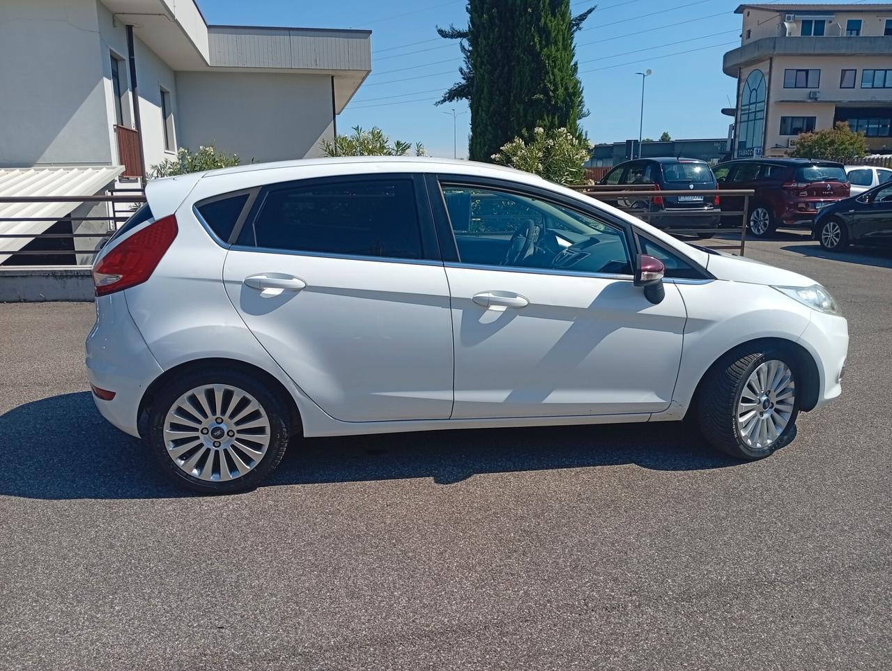 Ford Fiesta Fiesta+ 1.2 60CV 5 porte