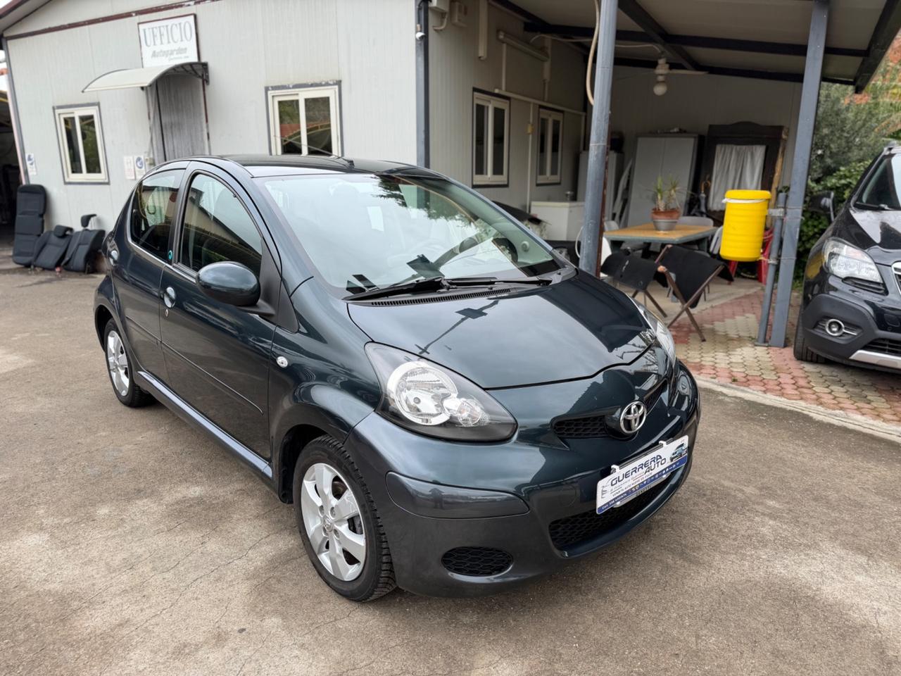 Toyota Aygo 1.0 5 porte Now Connect KM CERTIFICATI