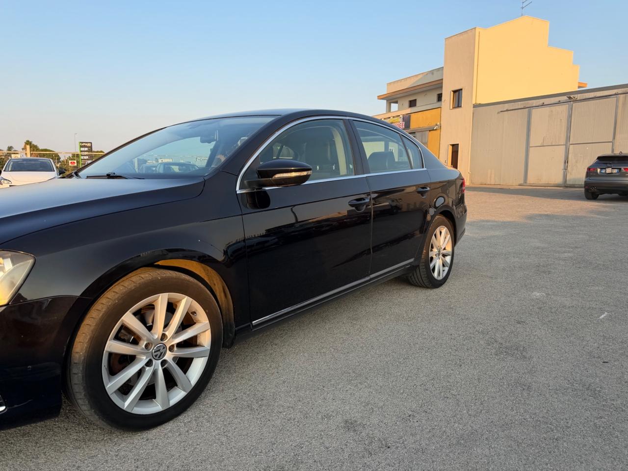 VOLKSWAGEN PASSAT 2.0 TDI DSG 140 BERLINA FULL