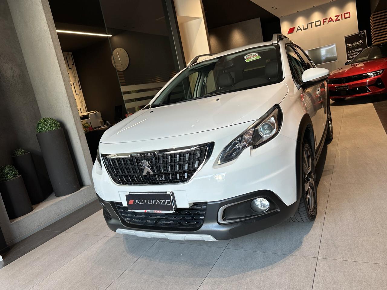 Peugeot 2008 BlueHDi 100 Allure