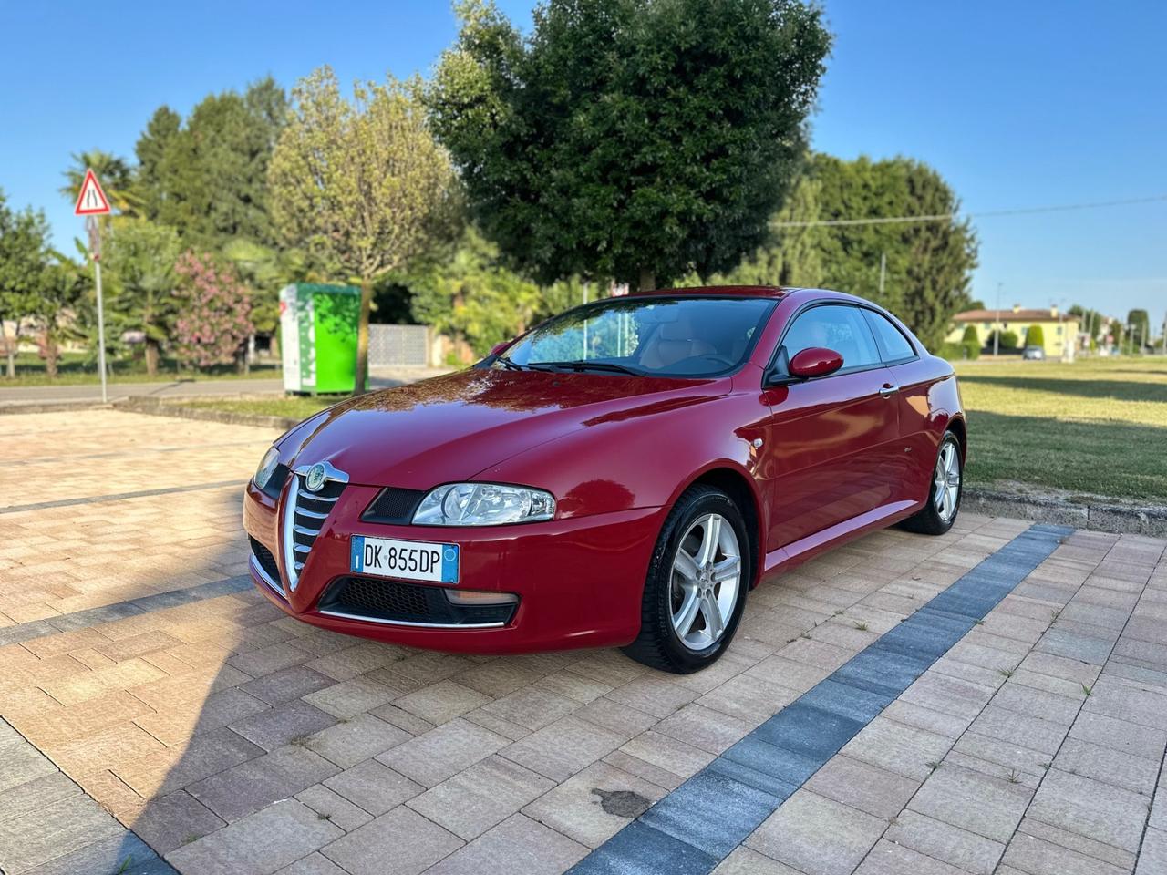 Alfa Romeo GT 1.8 16V TS Progression ( Disegno BERTONE )