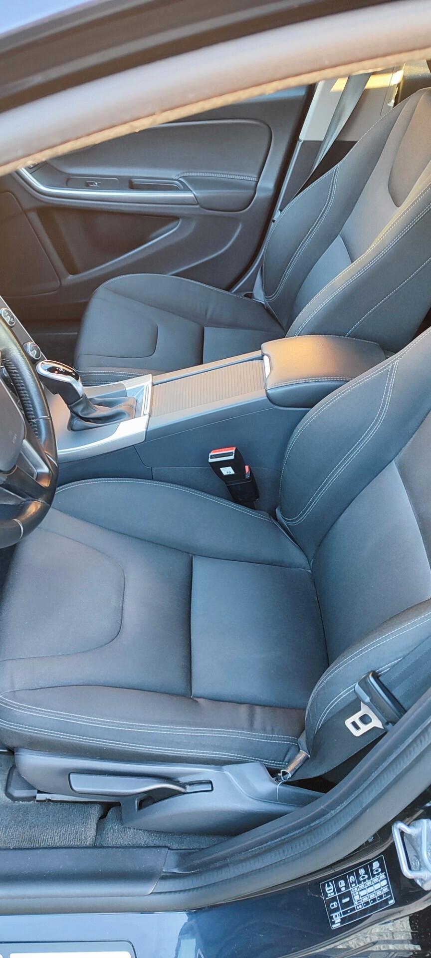 Volvo V60 D3 Geartronic Momentum
