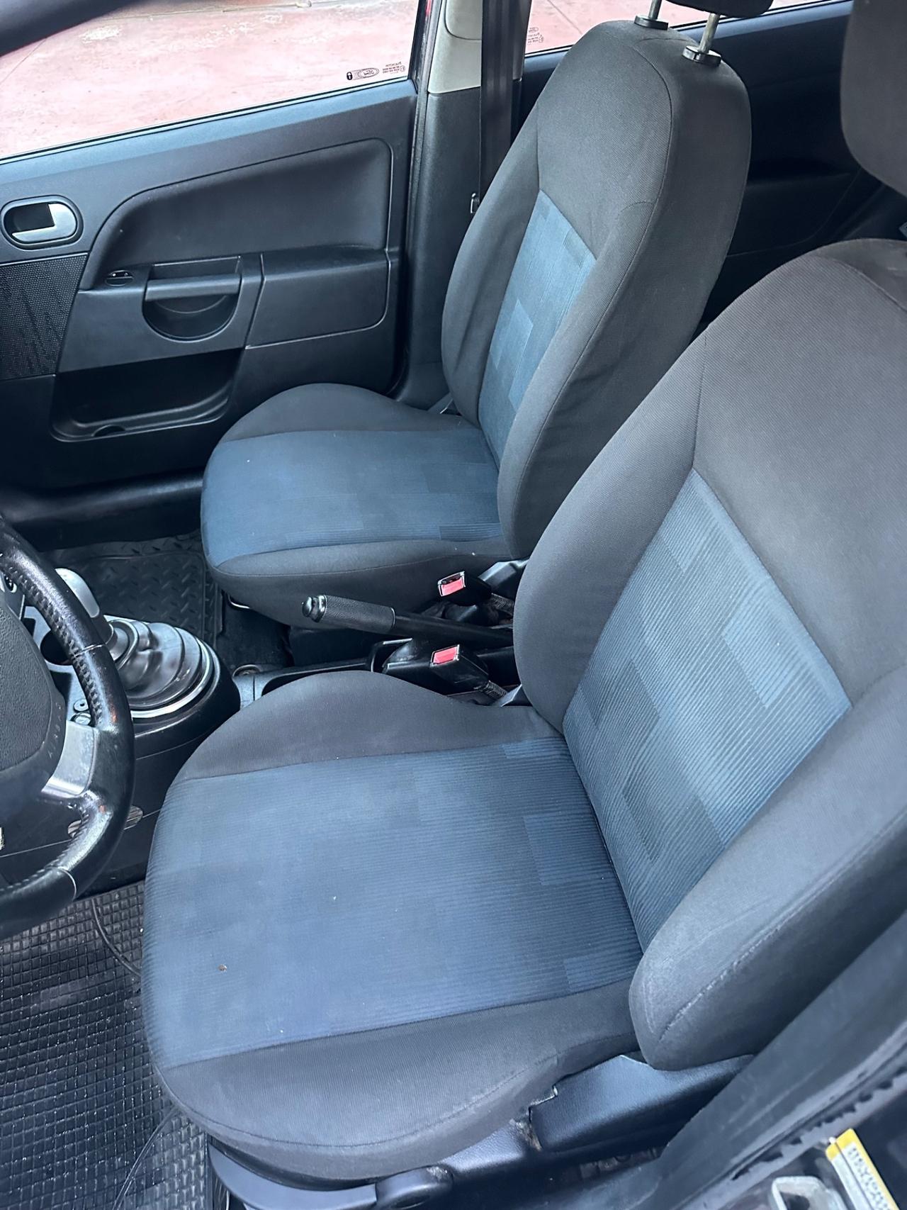 Ford Fiesta 1.4 TDCi 5p. Ghia