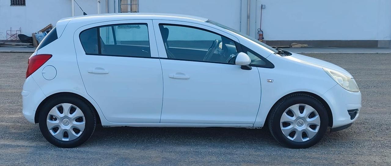 Opel Corsa 1.2 80CV 5 porte GPL-TECH Edition