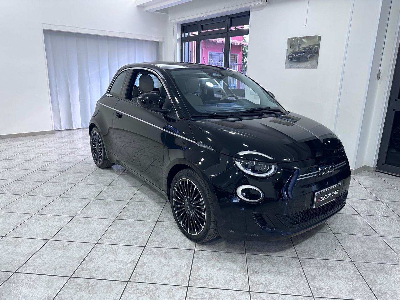 Fiat 500 500e Berlina 42 kWh La Prima by Bocelli