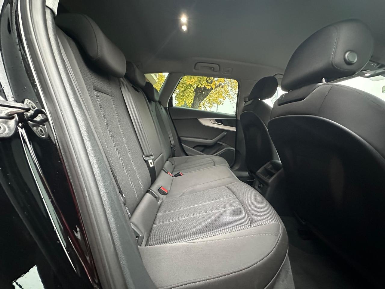 Audi A4 Avant 30 TDI/136 CV S tronic Business Advanced