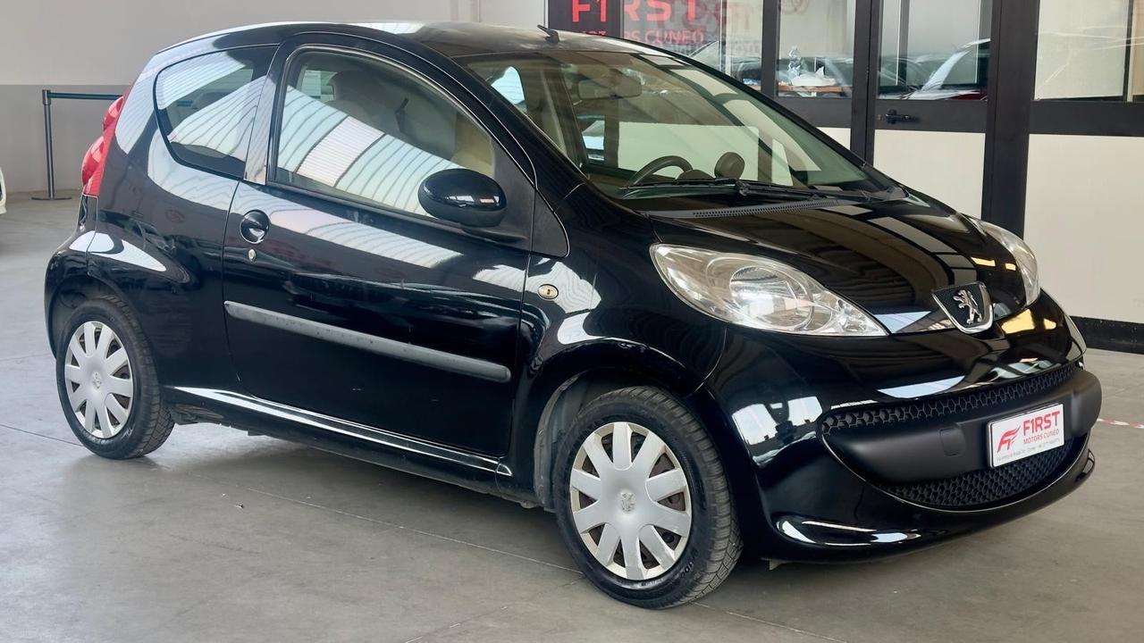 Peugeot 107 1.0 68CV 3p. Sweet Years