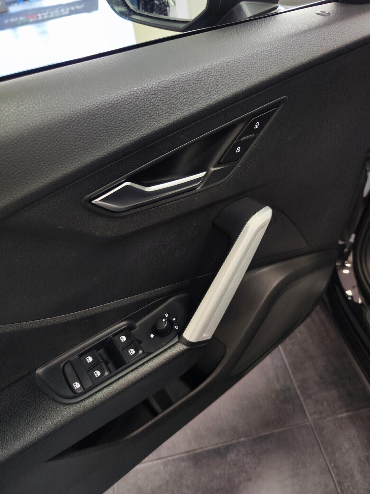 Audi Q2 30 TDI 116cv S tronic S line Edition Black