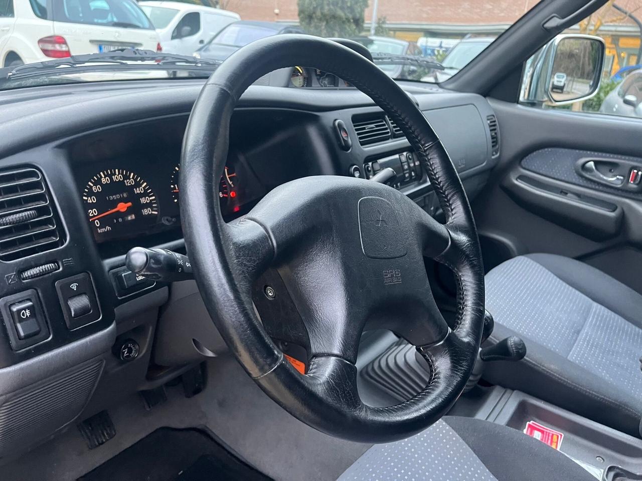 Mitsubishi L200 2.5 Diesel - 4x4 - Pick-Up Cabina