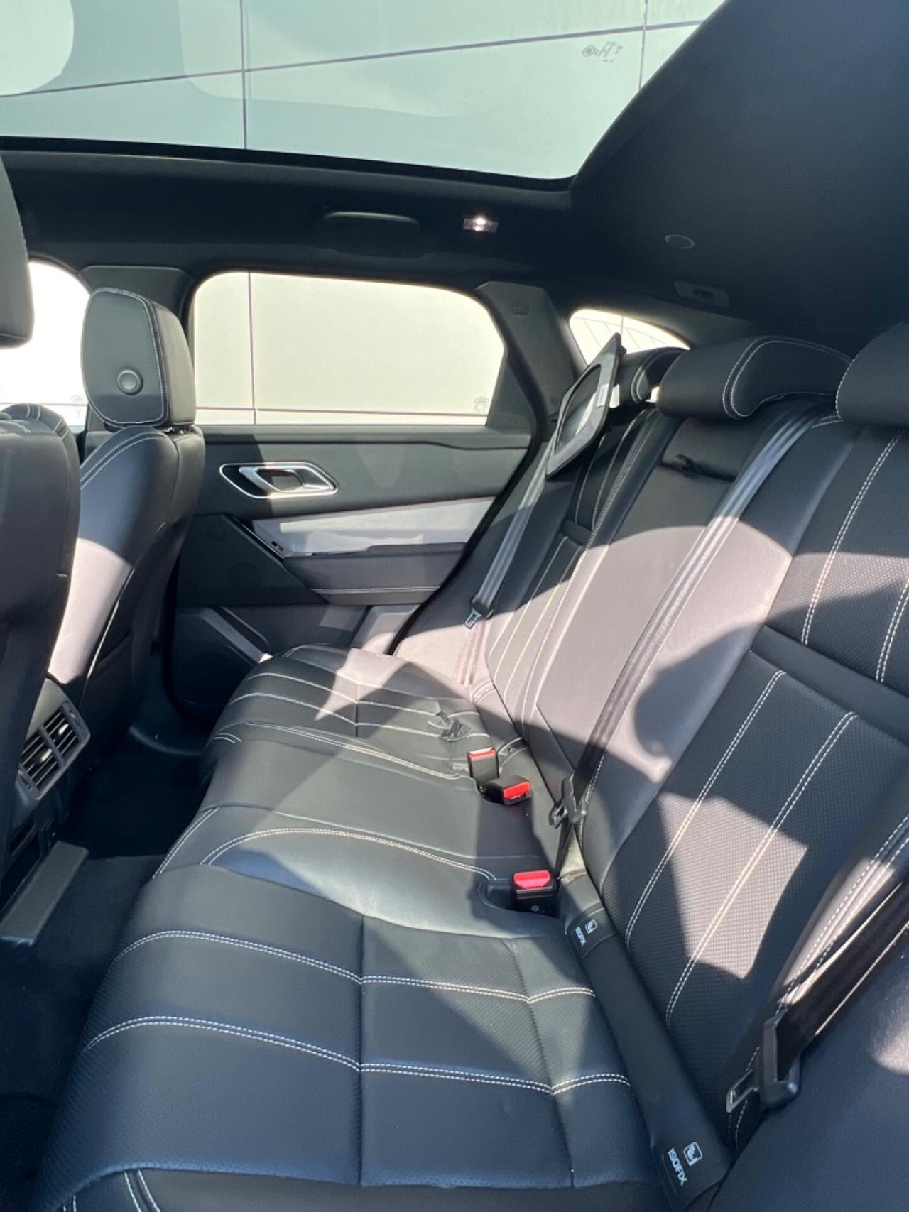Range Rover Velar R-Dynamic SE 4wd possibilità noleggio noscoring