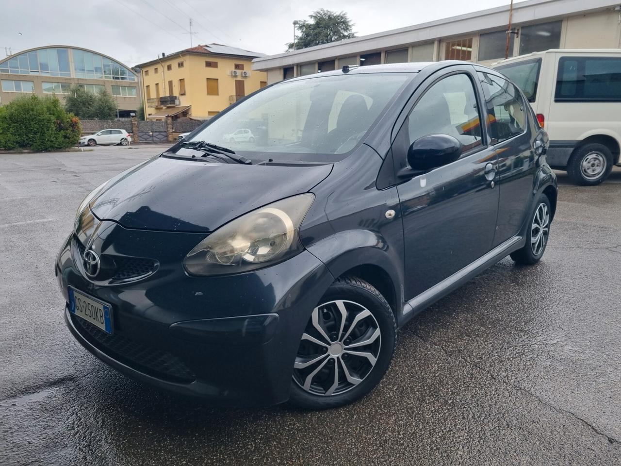 Toyota Aygo 1.0 12V VVT-i 5 porte Sol
