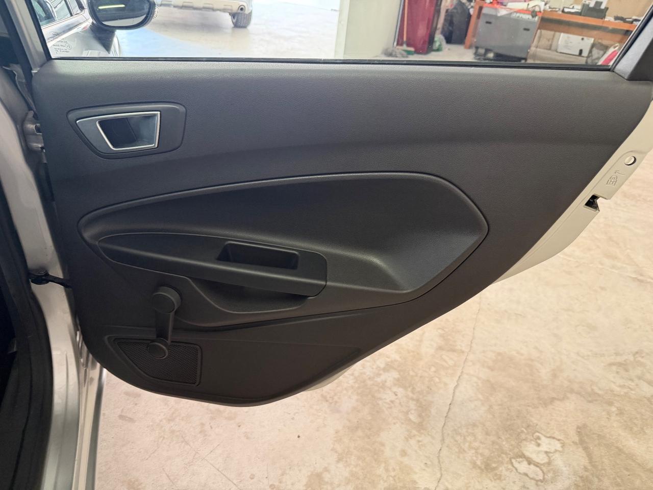 Ford Fiesta 1.2 60CV 5 porte Titanium