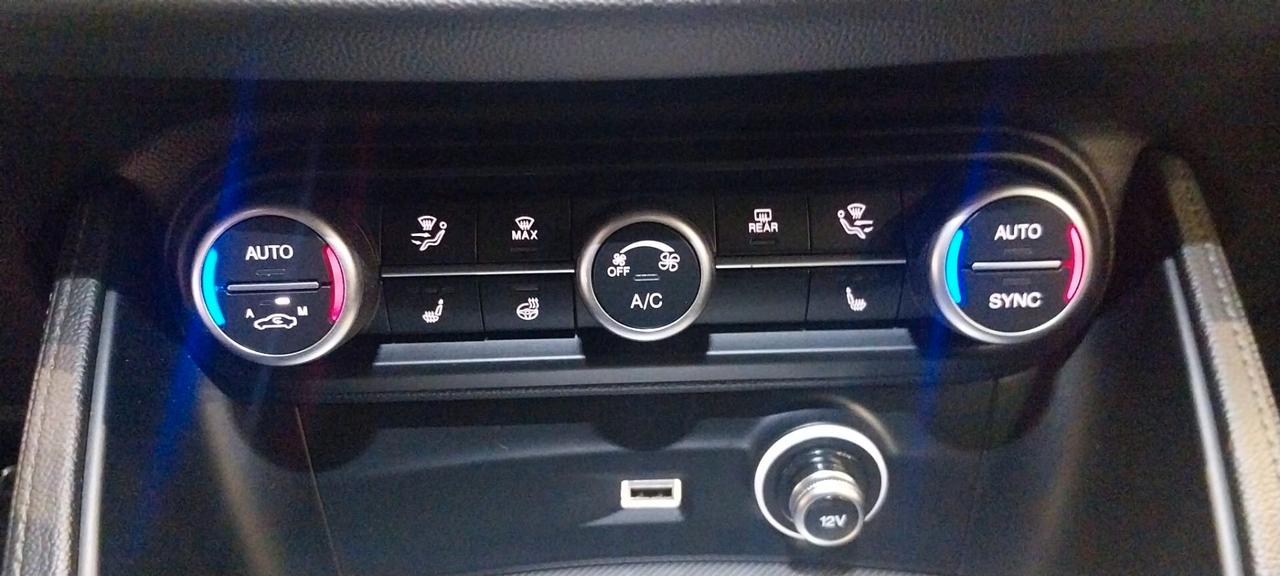 Alfa Romeo Stelvio 2.2cc 210 CV AT8 Q4 Veloce