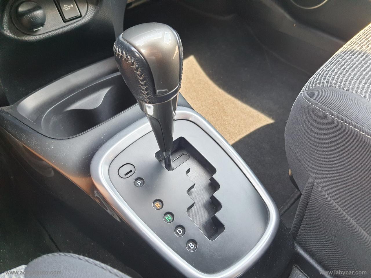 TOYOTA Yaris 1.5 Hybrid 5p.