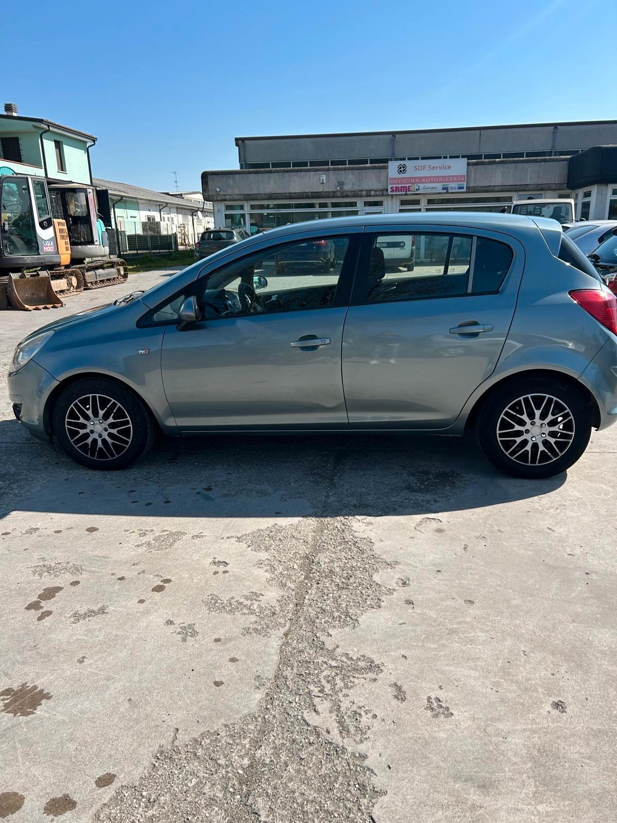 Opel Corsa 1.2 benzina 5 porte Sport Automatica ok neo patentati