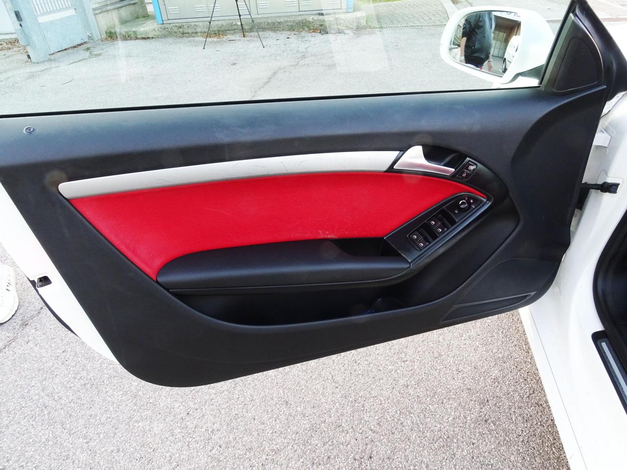 Audi A5 Cabrio 2.0 TDI S-LINE