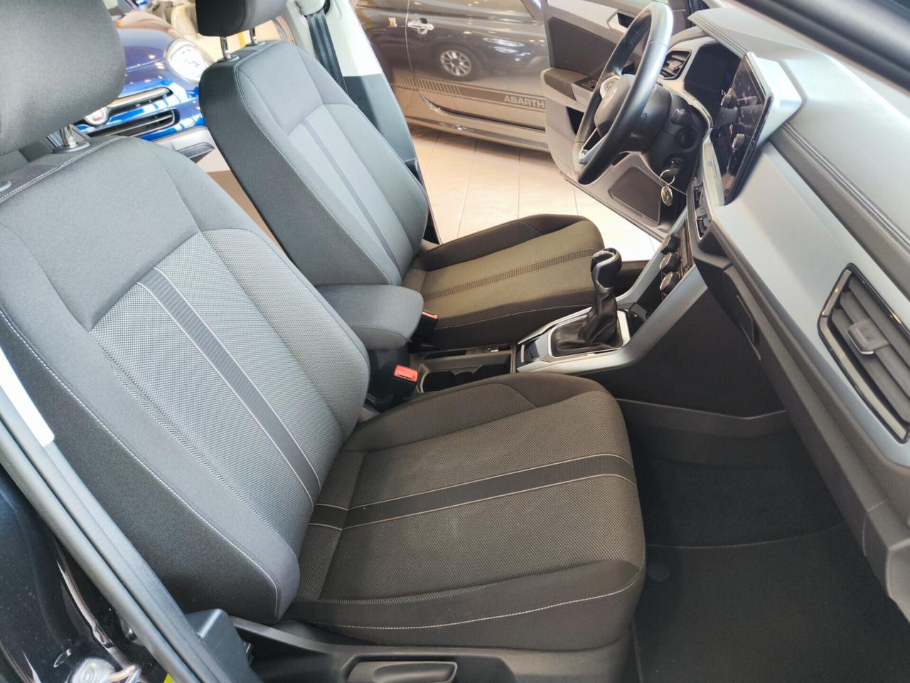 Volkswagen T-Roc 1.0 TSI 110cv 2022 40.000km