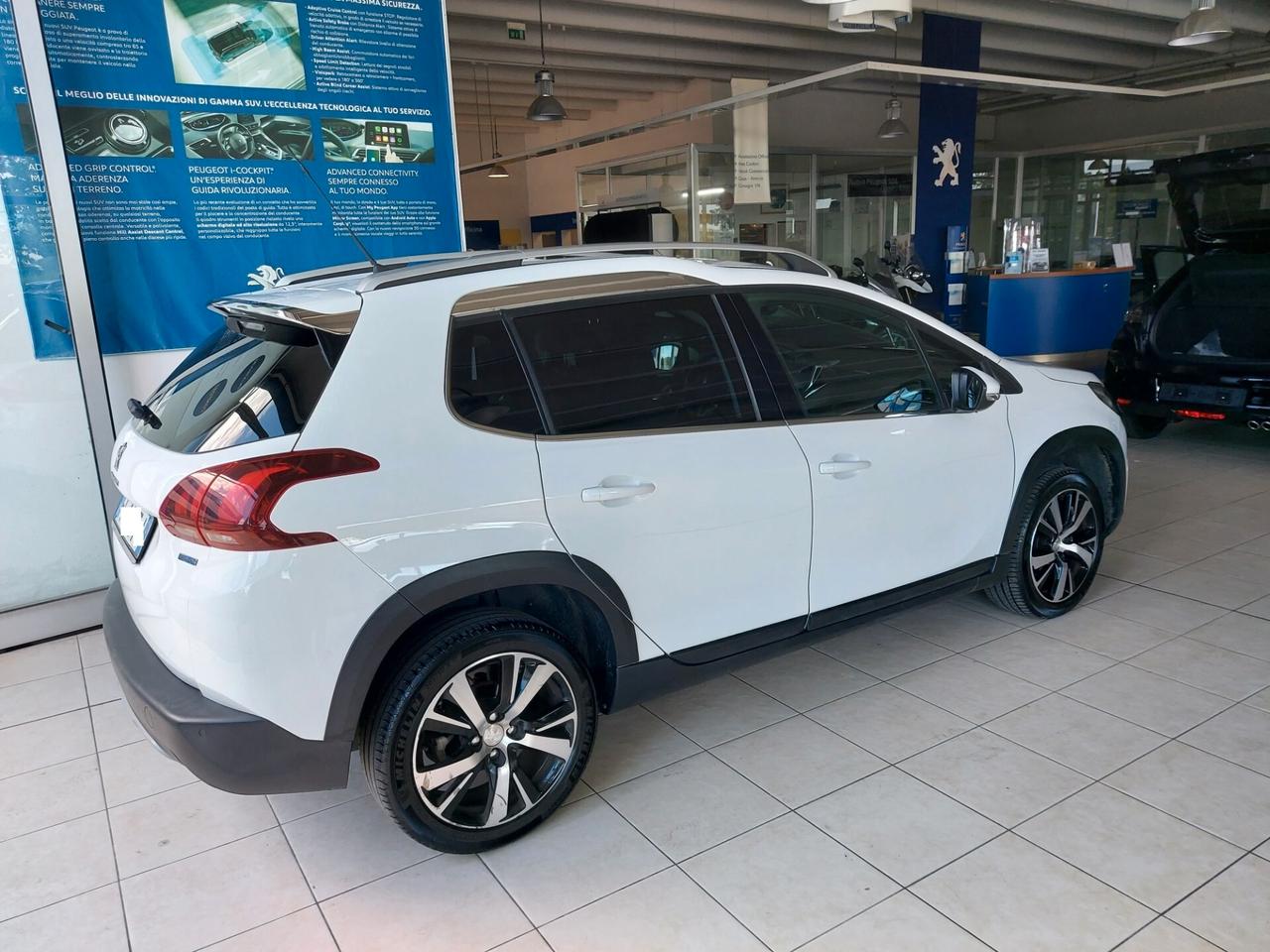 Peugeot 2008 BlueHDi 120 S&S Allure