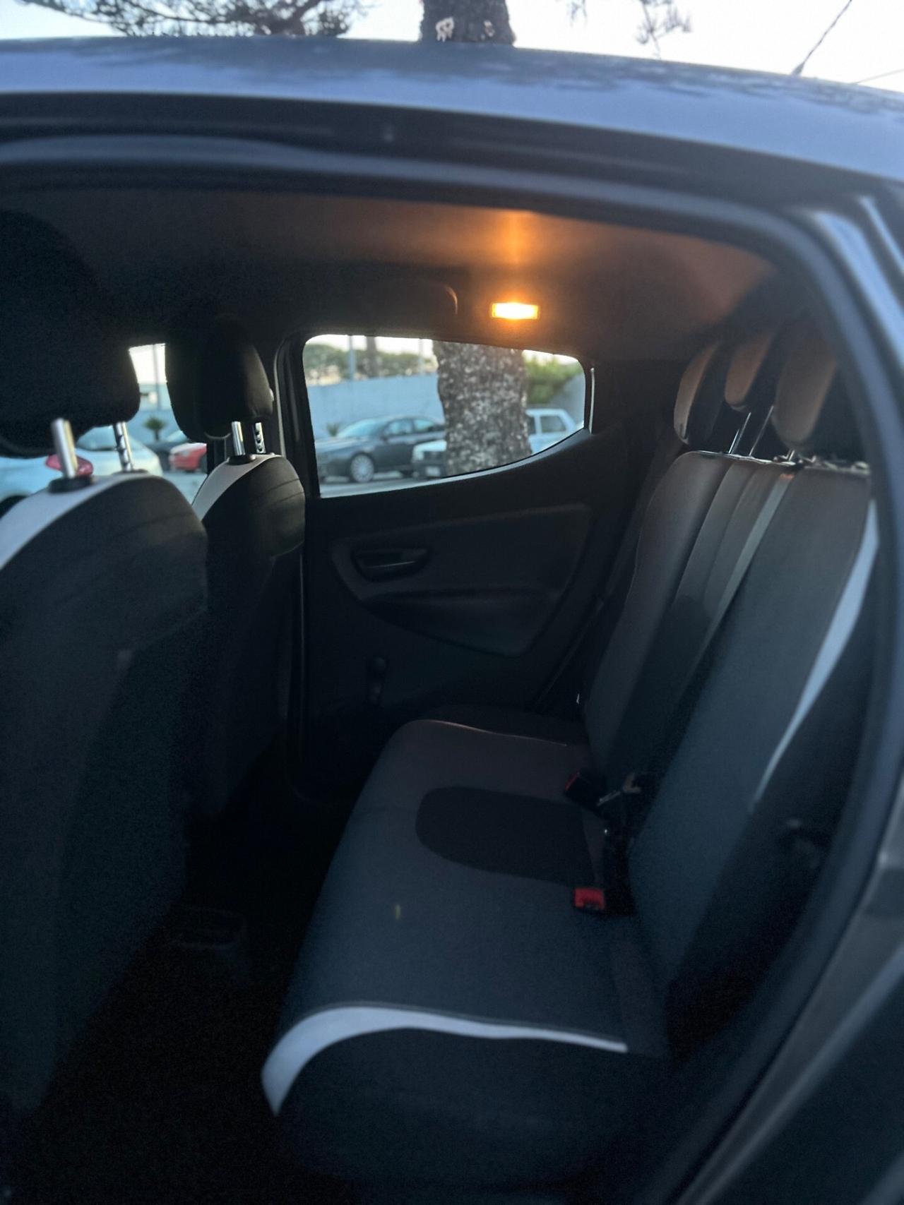 Lancia Ypsilon 1.3 MJT Elefantino Bianco Platinum