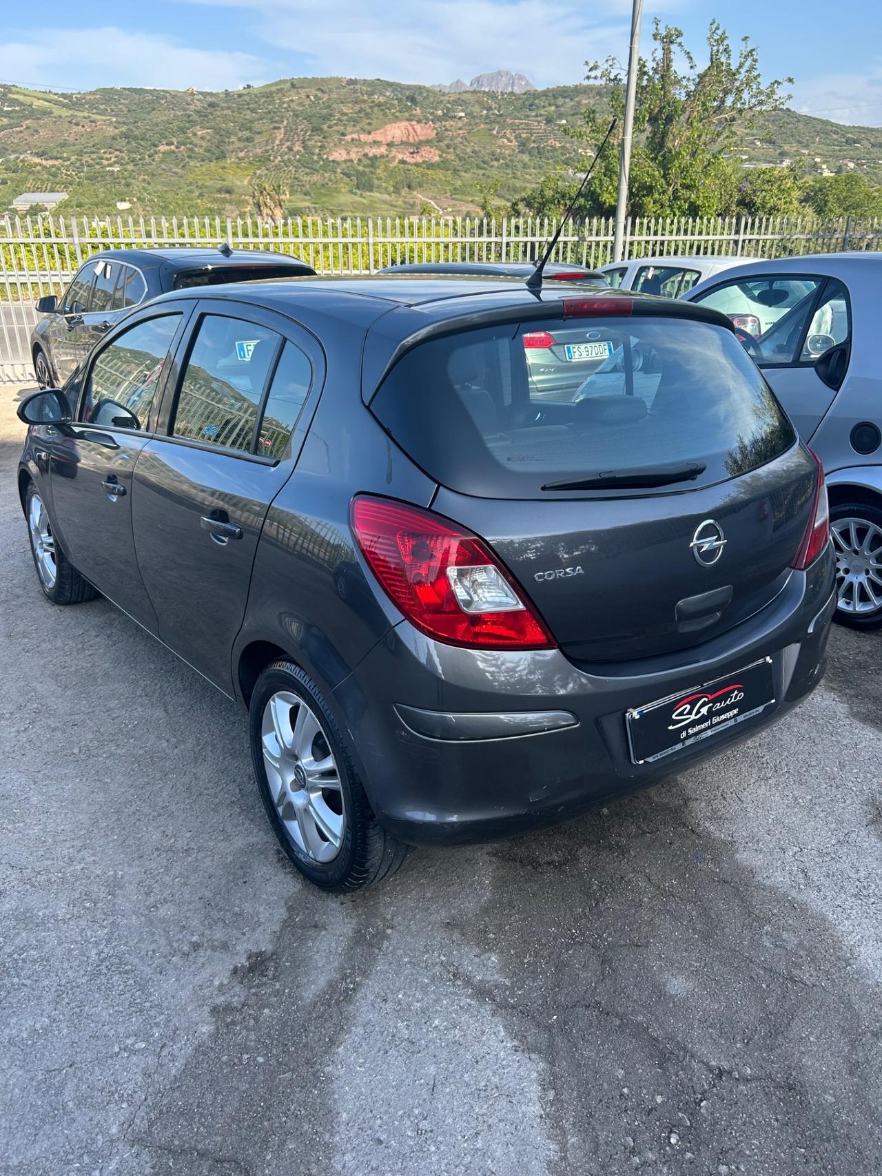 Opel Corsa 1.2 85CV 5 porte GPL-TECH Edition