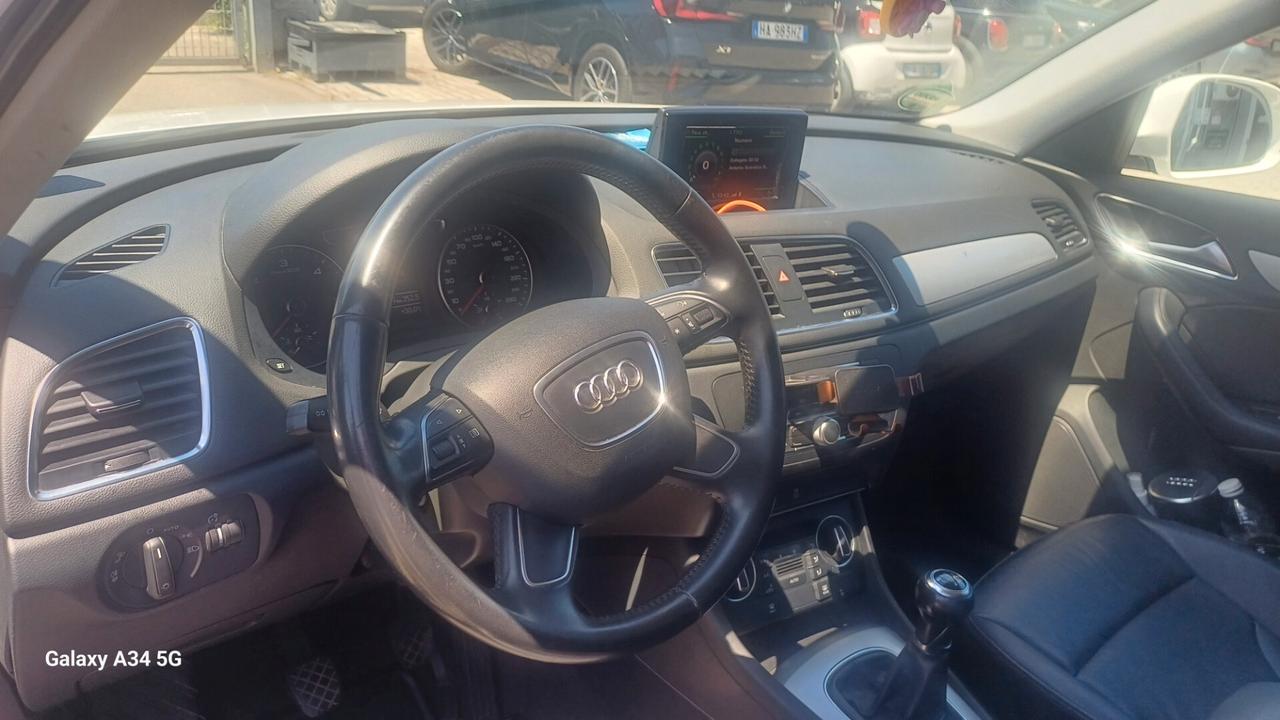 Audi Q3 2.0 TDI 150 CV S-Line Esterno