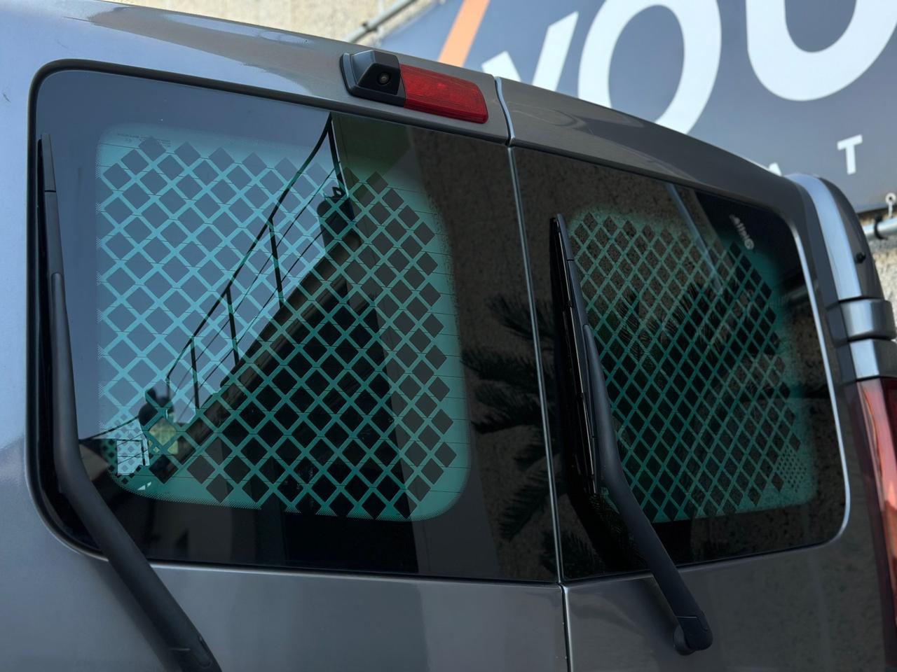 Opel Vivaro BiTurbo 6 Posti