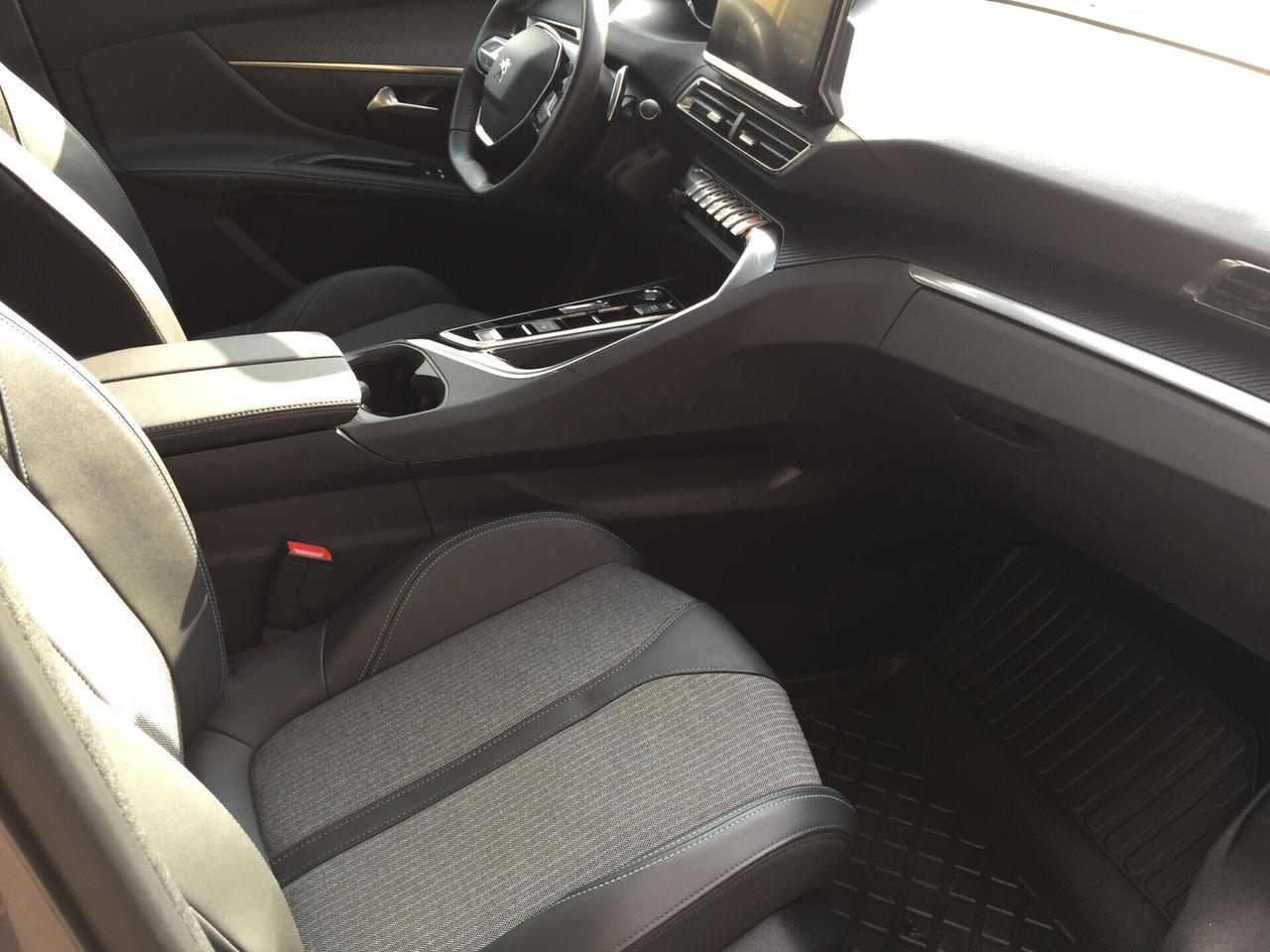 Peugeot 5008 BlueHDi 130 S&S EAT8 Allure Pack 7 POSTI