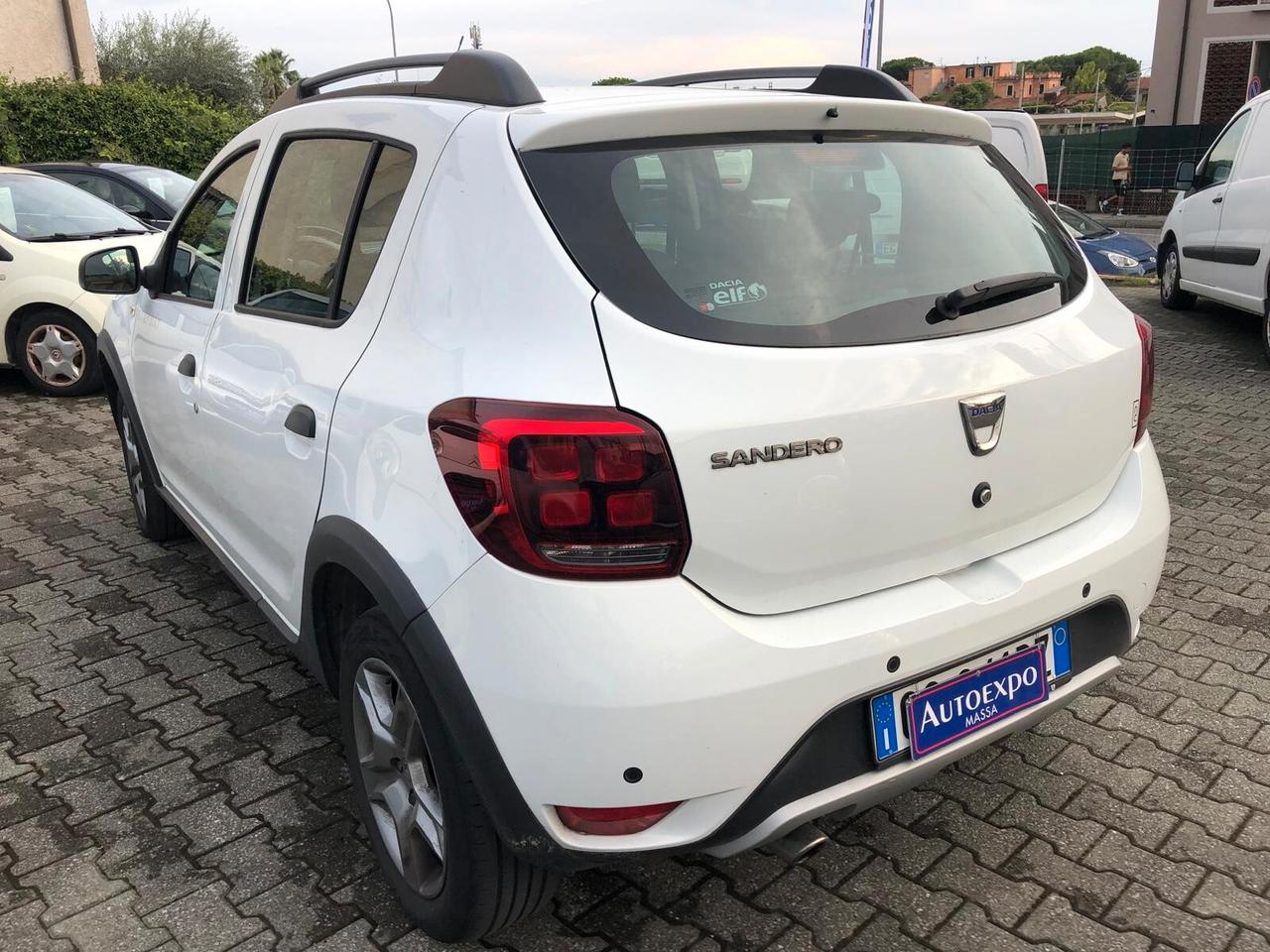 Dacia Sandero Stepway 0.9 TCe 90 CV NAVIGATORE/SENSORI PARCHEGGIO/TOUCHSCREEN GARANZIA 12 MESI RINNOVABILE FINO A 60 MESI!!!