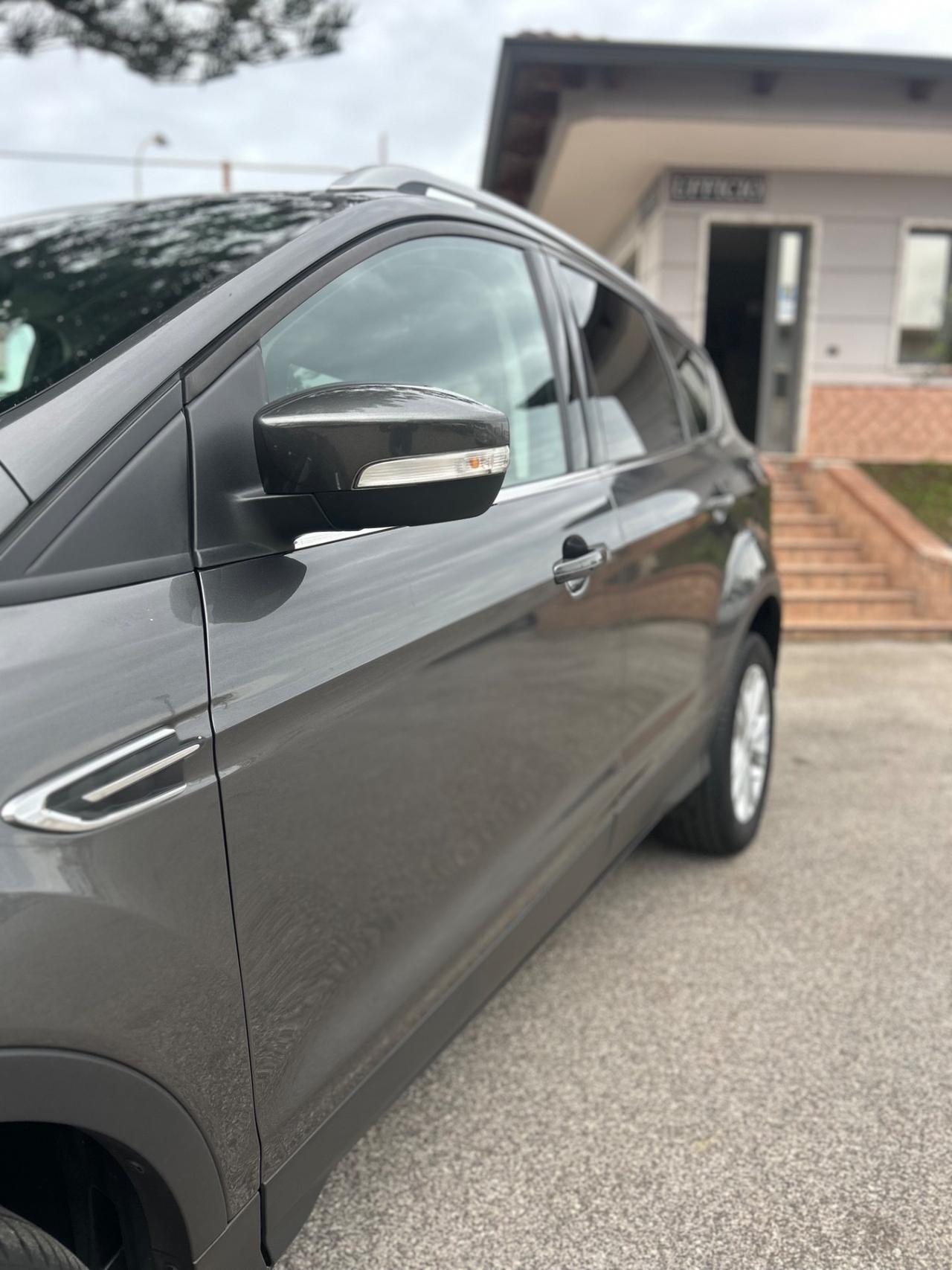 Ford Kuga 1.5 TDCI 120 CV Titanium