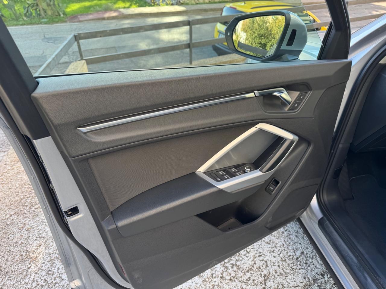 Audi Q3 2.0 TDI - FARI MATRIX - 2019