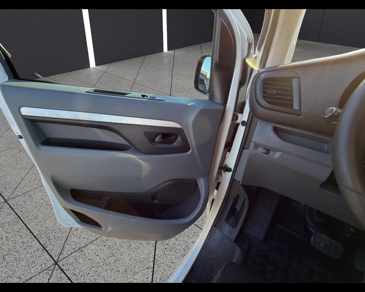 OPEL Vivaro Life 2.0 Diesel 145CV S&S AT8 PC-TN S 9 posti