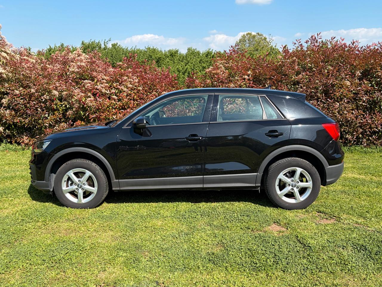 Audi Q2 30 TDI S tronic Business Design