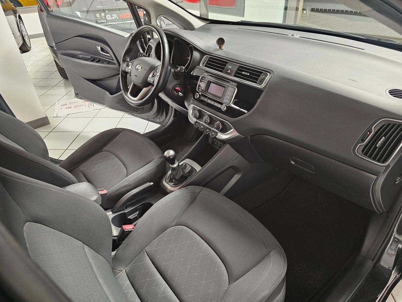 Kia Rio 1.2 CVVT 5p. Cool