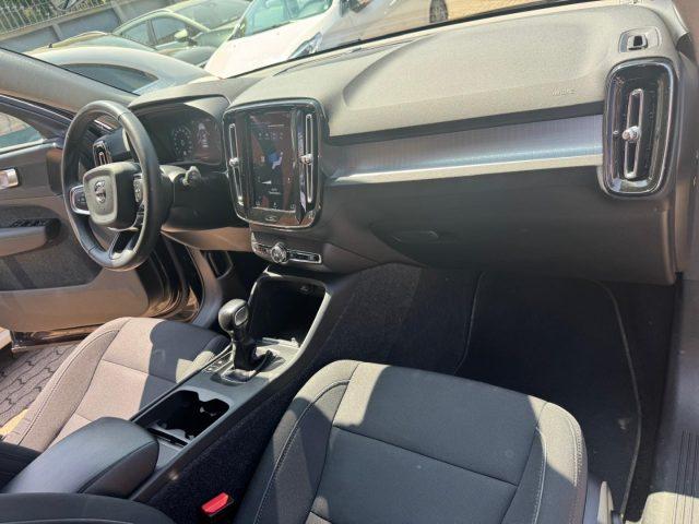 VOLVO XC40 T2 Momentum Pro (AUTOCARRO N1)