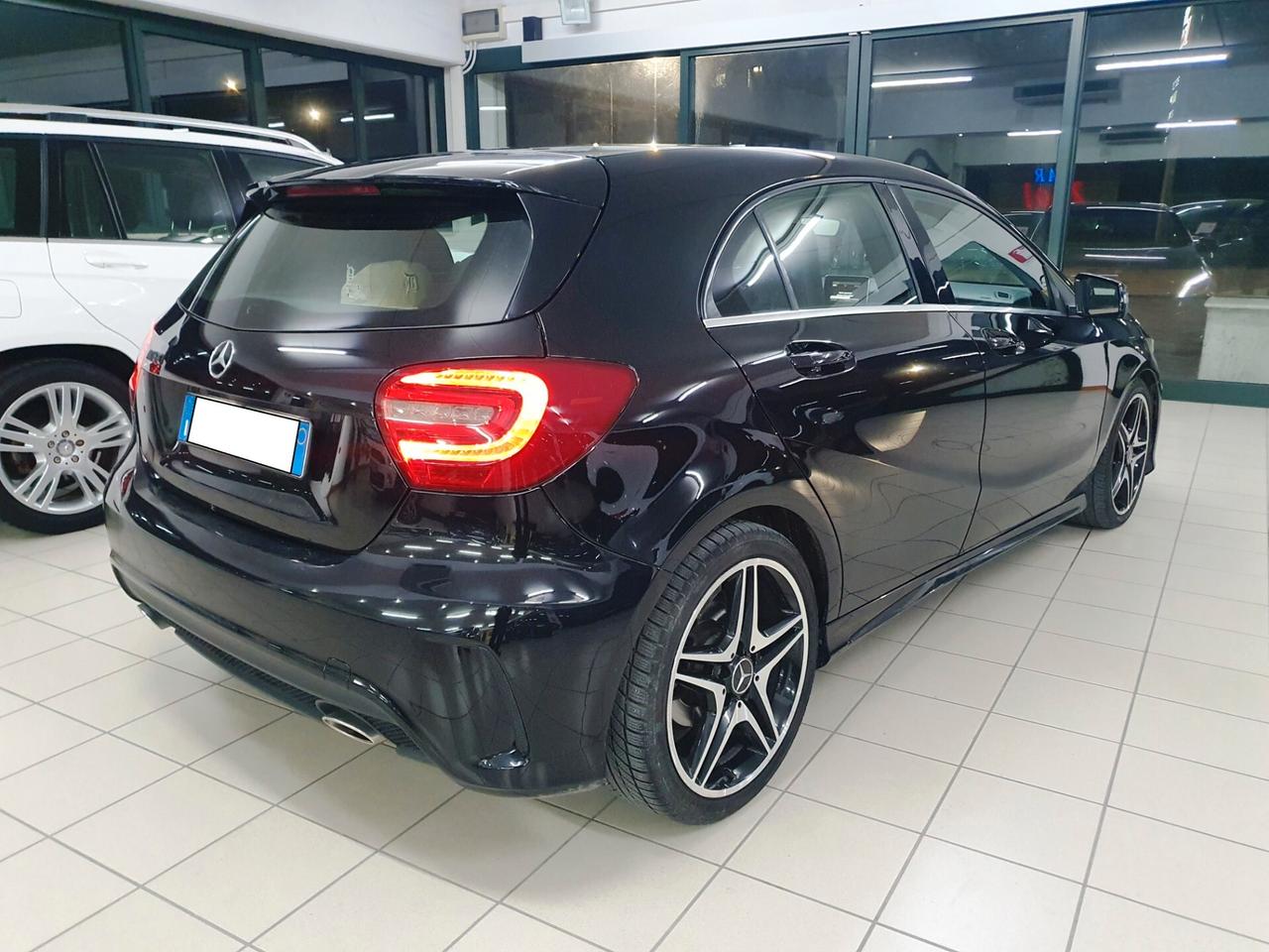 Mercedes-benz A 180 CDI BlueEFFICIENCY Premium Dark Night Edition