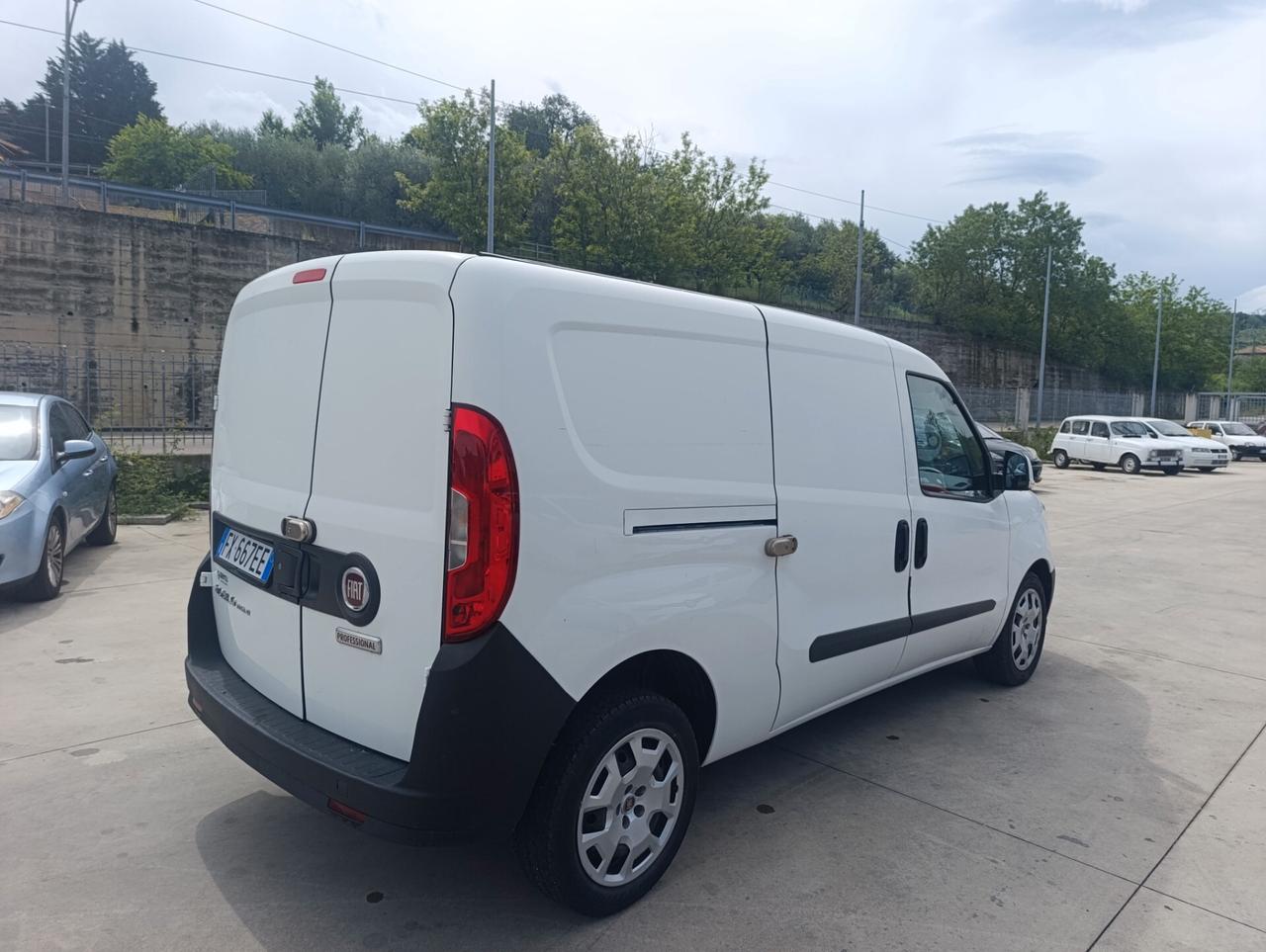 Fiat Doblo' 1.6 Mjt 105 CV Cargo Maxi Lamierato SX