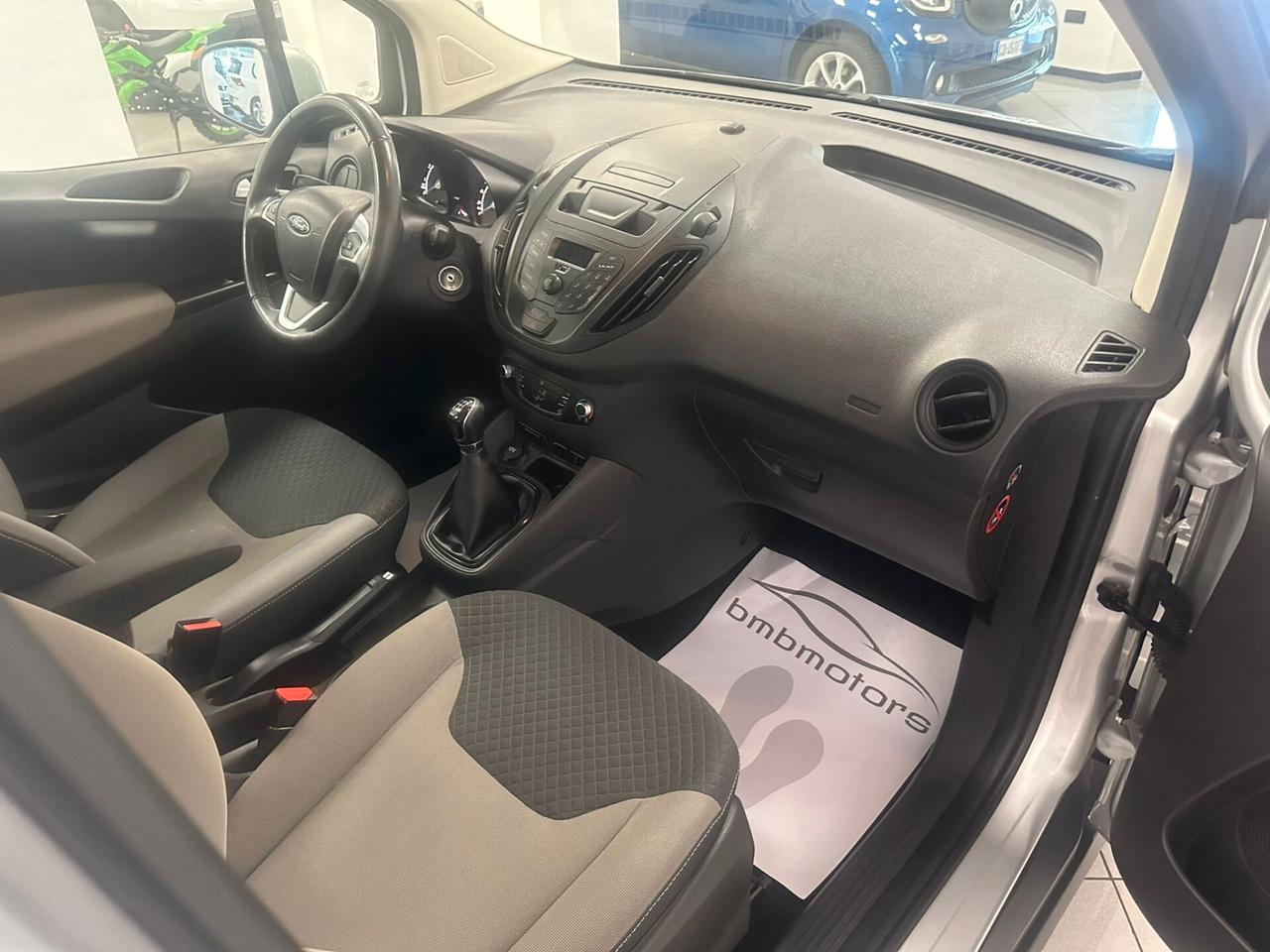 Ford Tourneo Courier 1.0 EcoBoost 100 CV Titanium