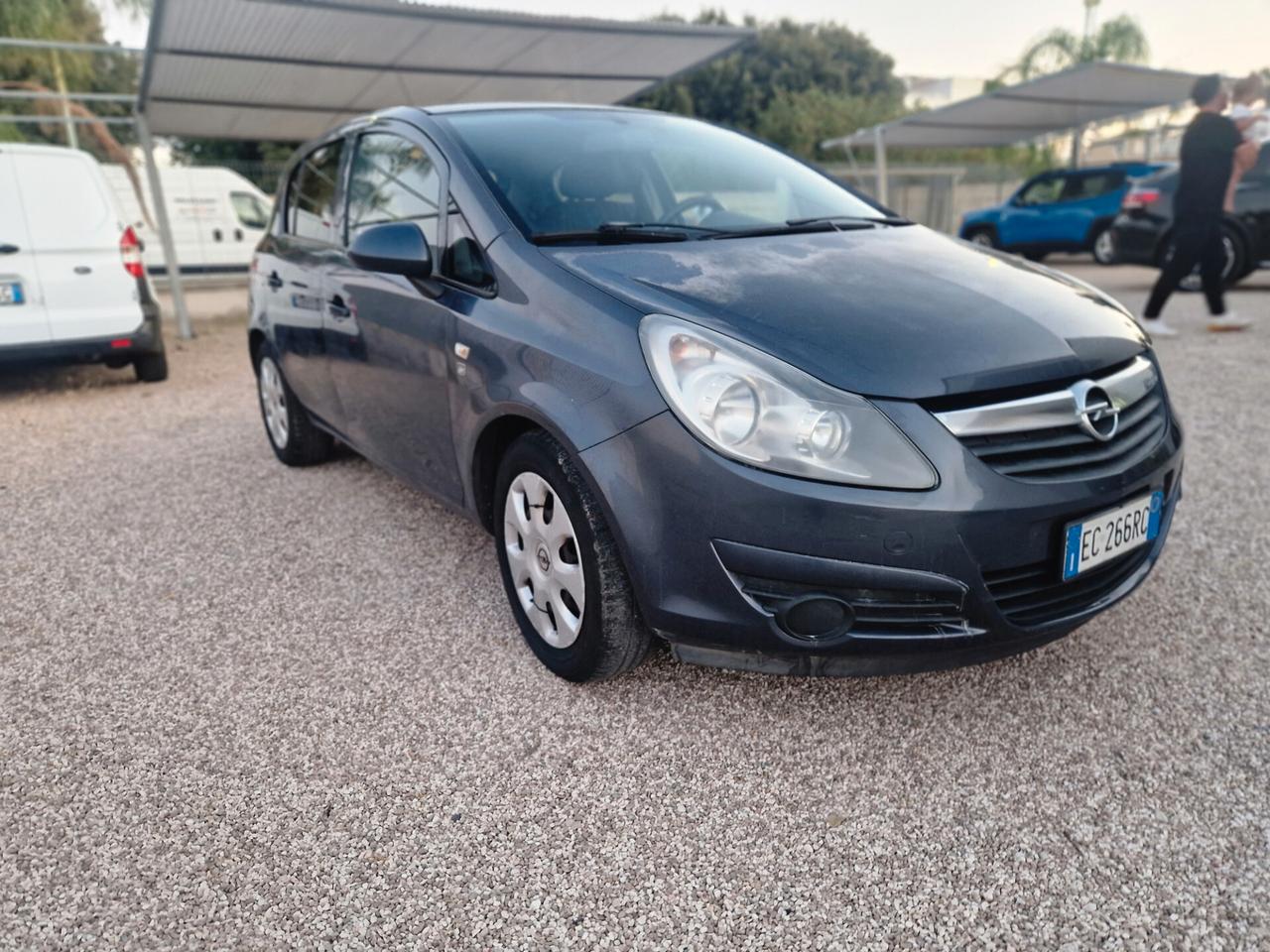Opel Corsa 1.2 5 porte Cosmo
