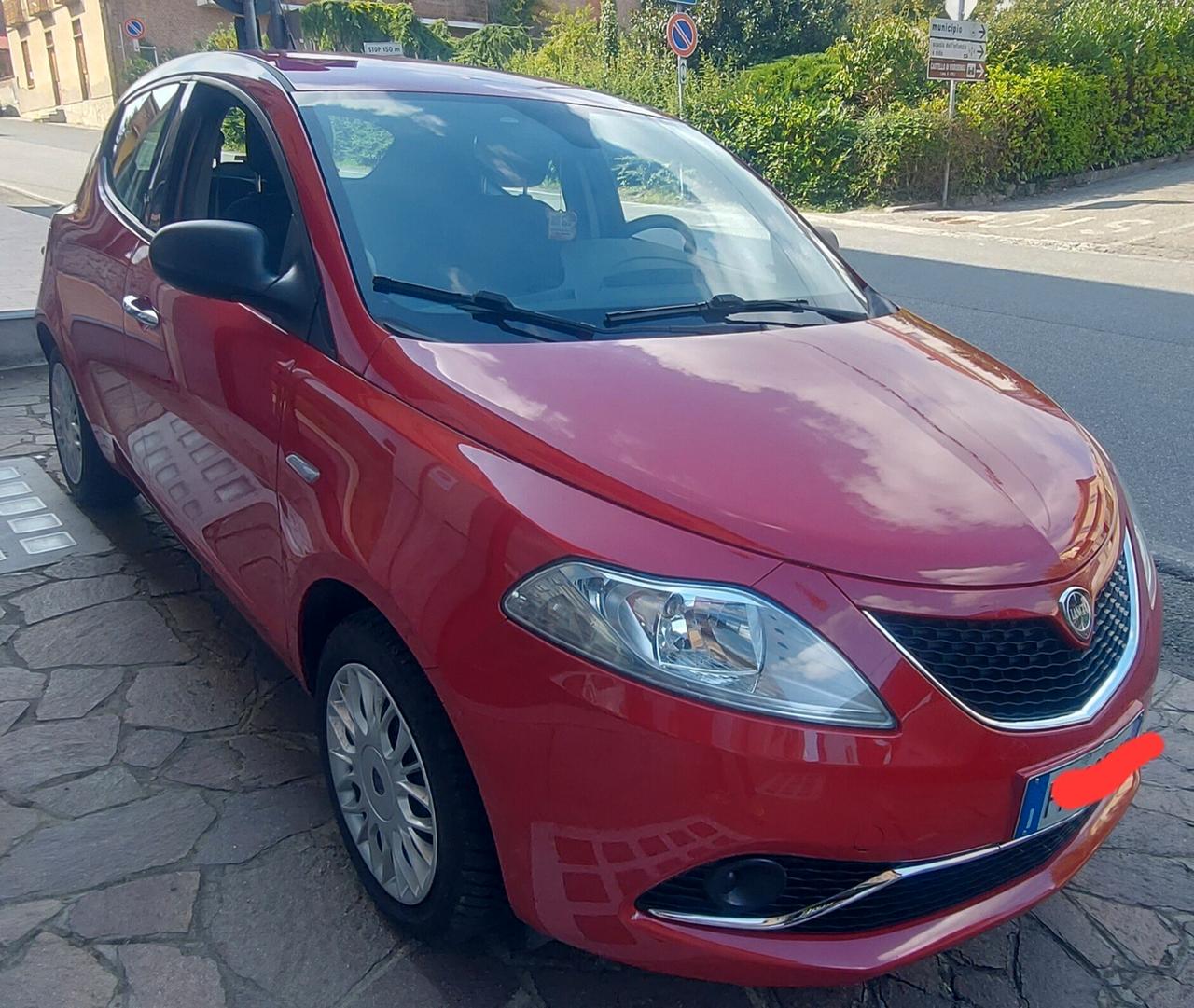 Lancia Ypsilon 1.2 69 CV 5 porte Silver