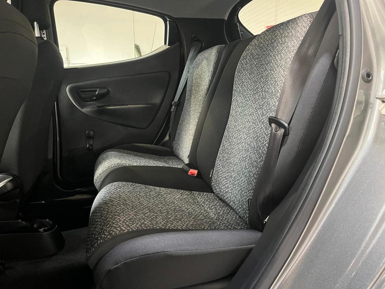 LANCIA YPSILON HYBRID 1.0 ECOCHIC *43MILAKM* *UNICOPRO*