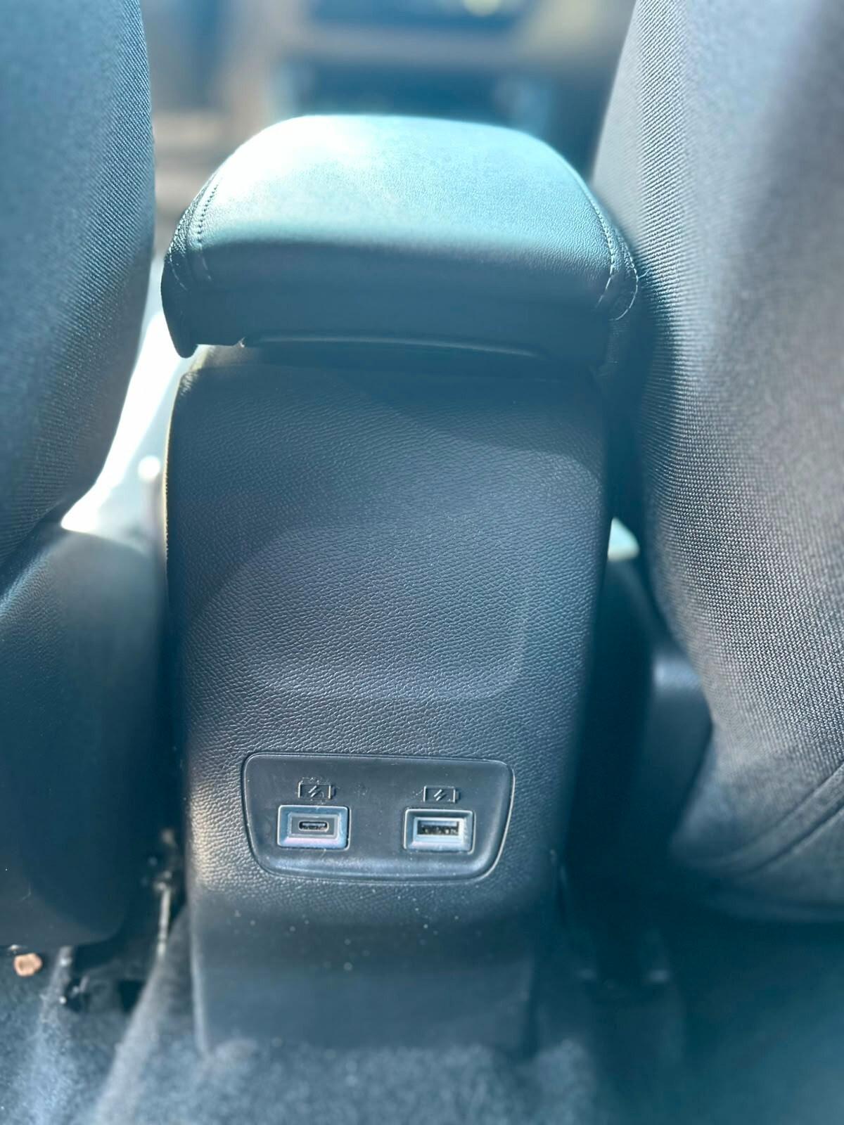 Peugeot 2008 Hybrid 145 e-DCS6 Allure