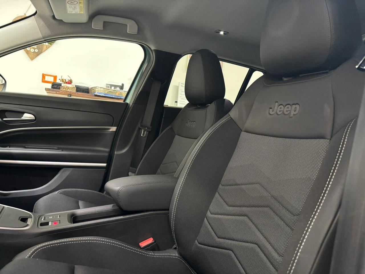 Jeep Avenger 1.2 Turbo 110 CV MHEV Summit