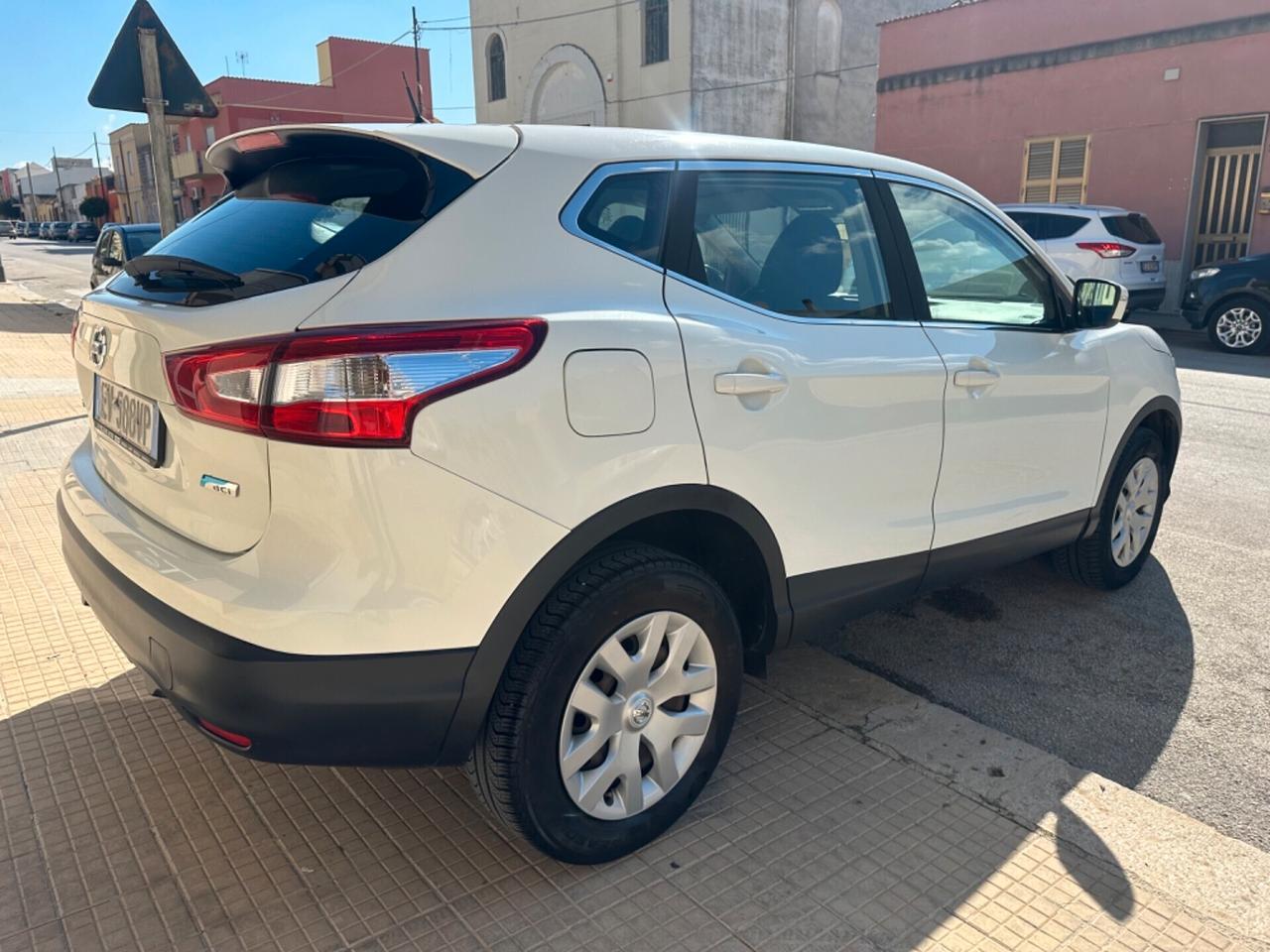 Nissan Qashqai 1.5 dCi DPF Tekna