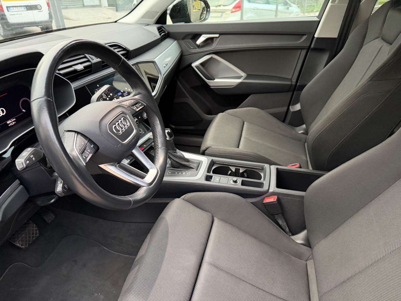 Audi Q3 35 TDI S tronic Business Advanced