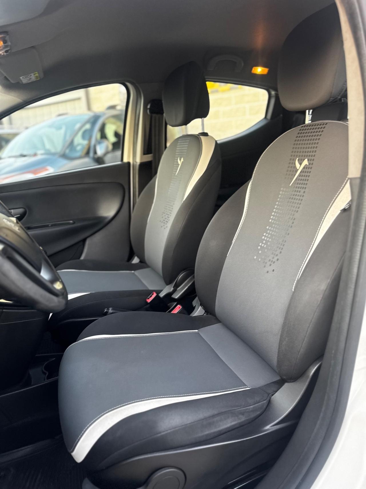 Lancia Ypsilon 1.2 69 CV 5 porte GPL Ecochic Gold