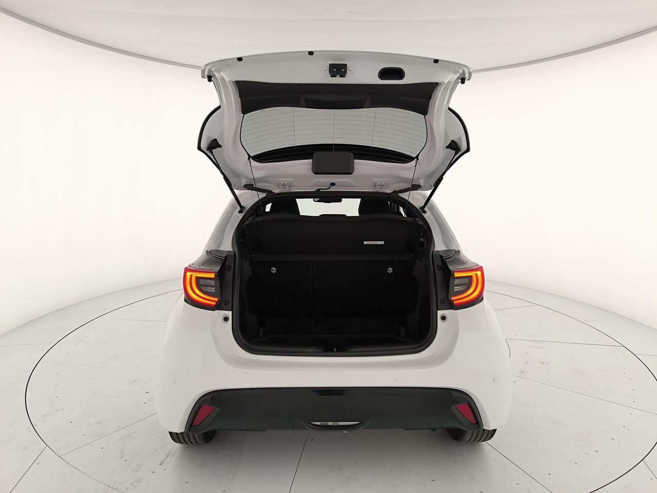 Toyota Yaris 1.5h lounge