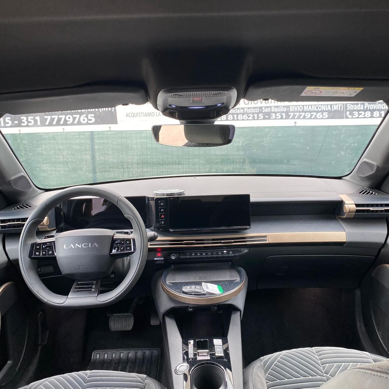 Lancia Ypsilon Hybrid e-DCT LX