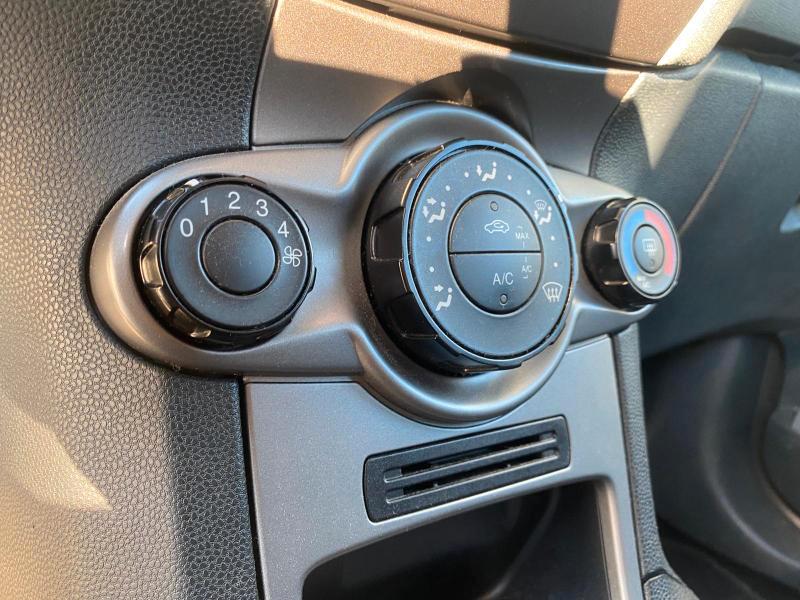 Ford Fiesta 5 Porte Fiesta 5p 1.2 16v + c/esp 82cv E5